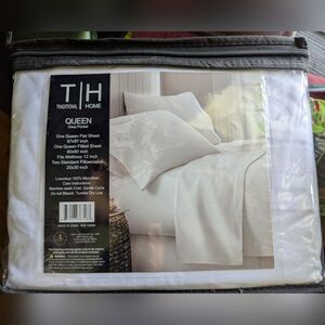 Queen Wrinkle Free Luxurious White Sheet Set